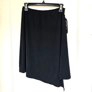 Lightweight black skirt (M)